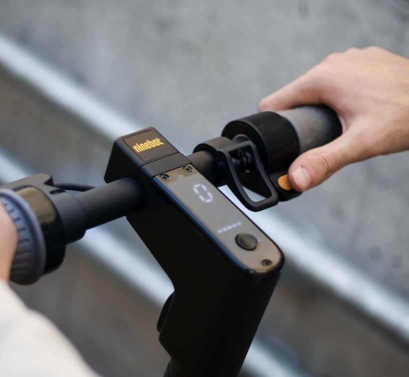 Segway Ninebot Max Handlebars and Throttle