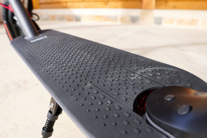 Close Up of Hiboy S2 Pro Rubber Deck Matting