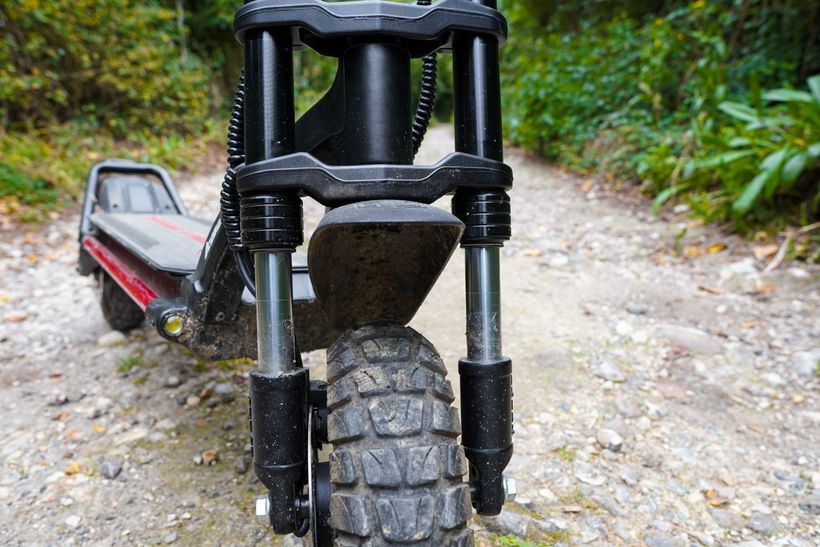Close Up of Wolf Warrior X Hydraulic Suspension