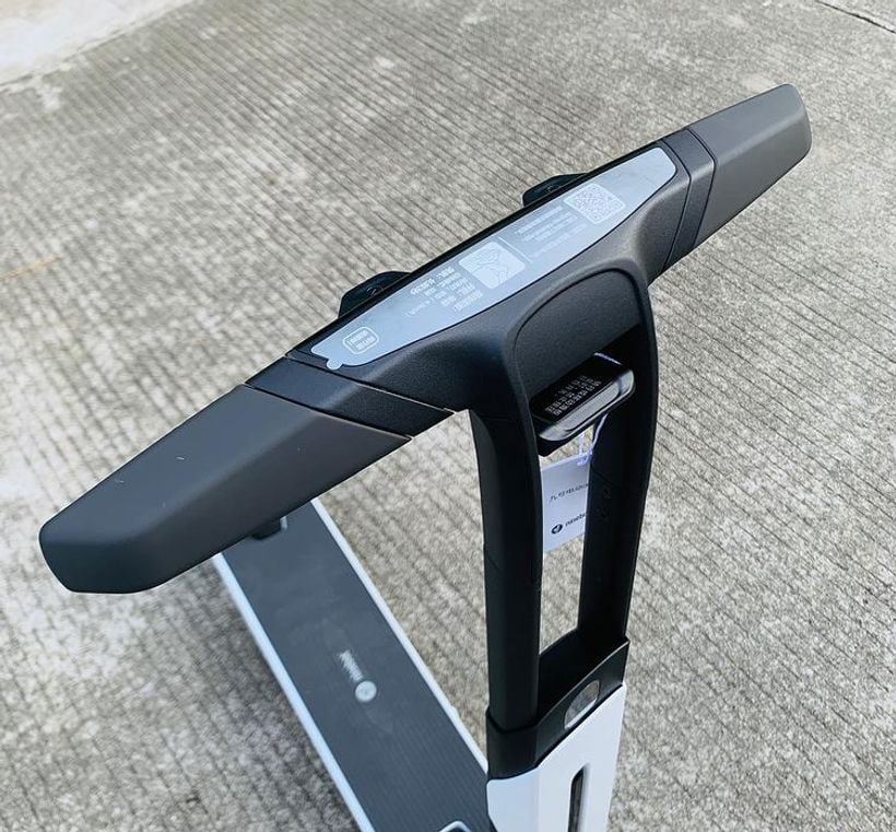 Segway Ninebot Air T15 Handlebar & Bezel-Less LED Display