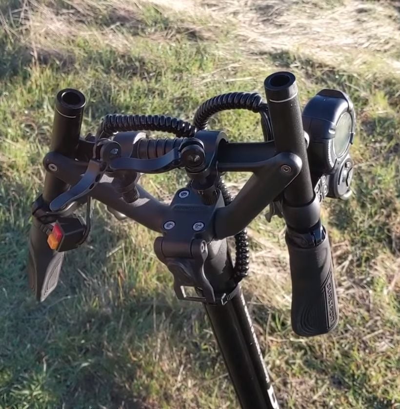 Dualtron Thunder Handlebars Folded Parallel to Frame