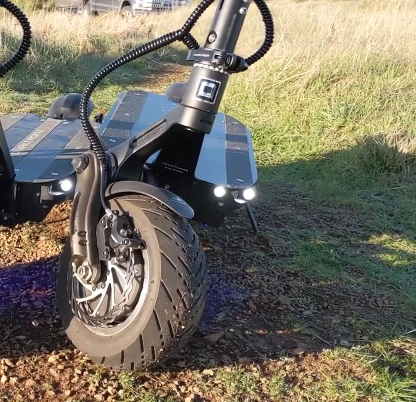 Front View of Dualtron Thunder