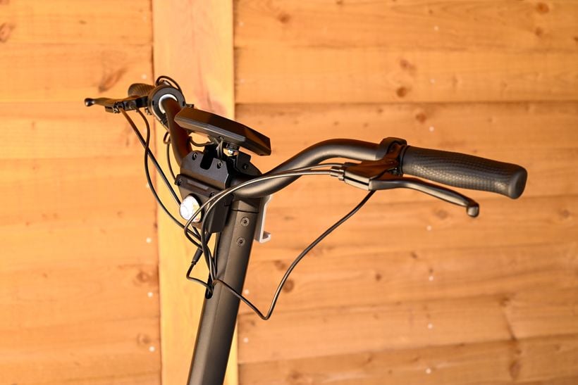 Front of Apollo Phantom Handlebars