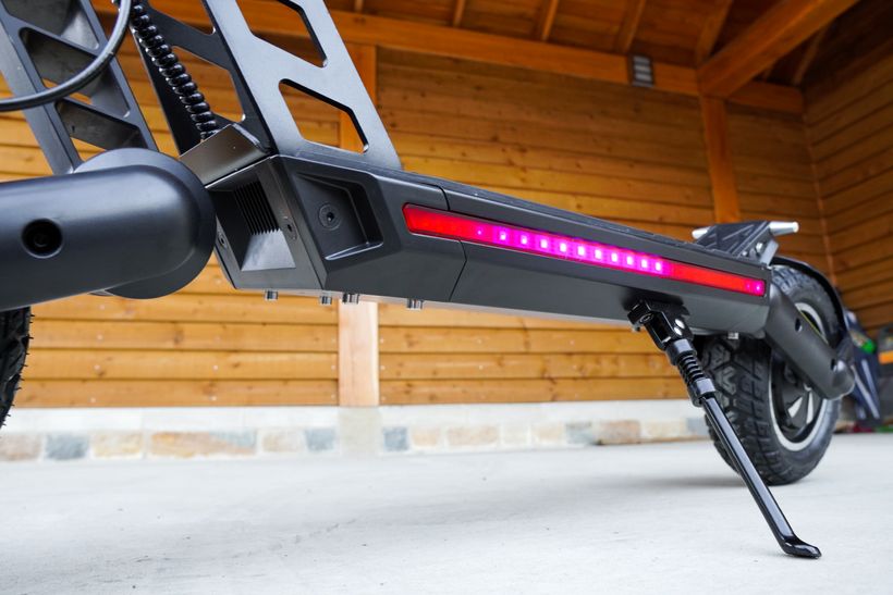 Kugoo G2 Pro Color Changing Deck Lights