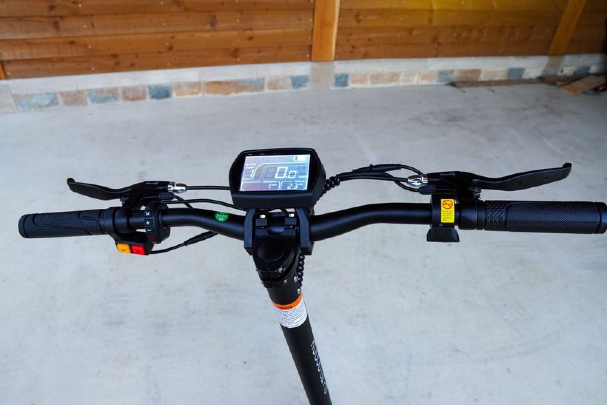 Kugoo G2 Pro Review: A Disco on Two Wheels