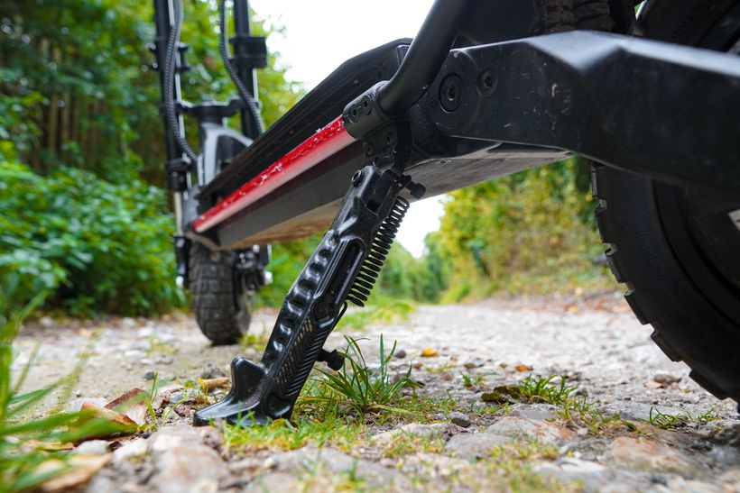 Wolf Warrior X Kickstand
