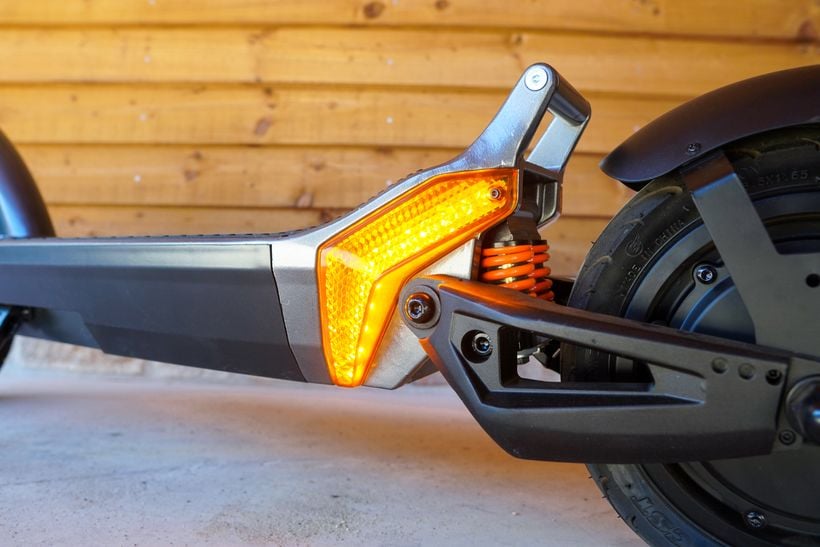 Apollo City 2022 Turn Signal Light On