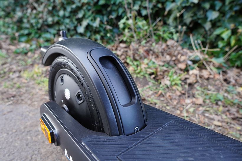 AnyHill UM-2 Lever to Open Battery Compartment