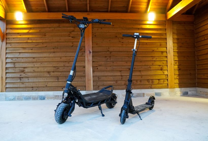 NAMI Burn-e 2 Size Compared to Commuter Scooter