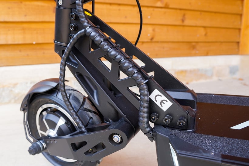 Apollo Ghost 2022 Clean Cable Management