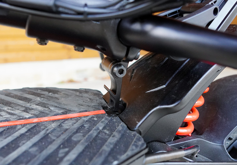 Mantis King GT Handlebar Hook Looped into Deck