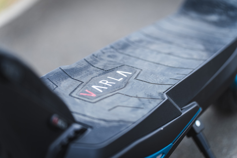 Varla Falcon Rubber Deck
