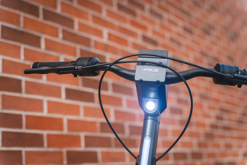 Apollo Pro Headlight