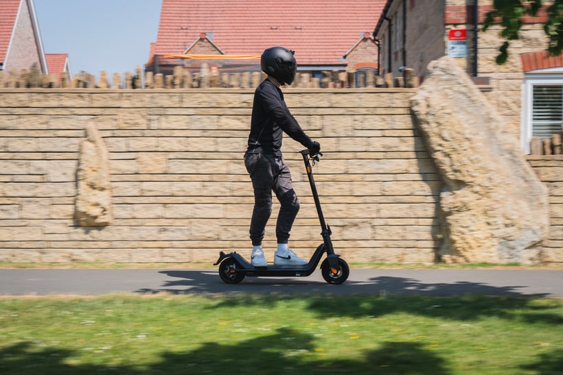 Josh Testing the NIU KQi3 Pro
