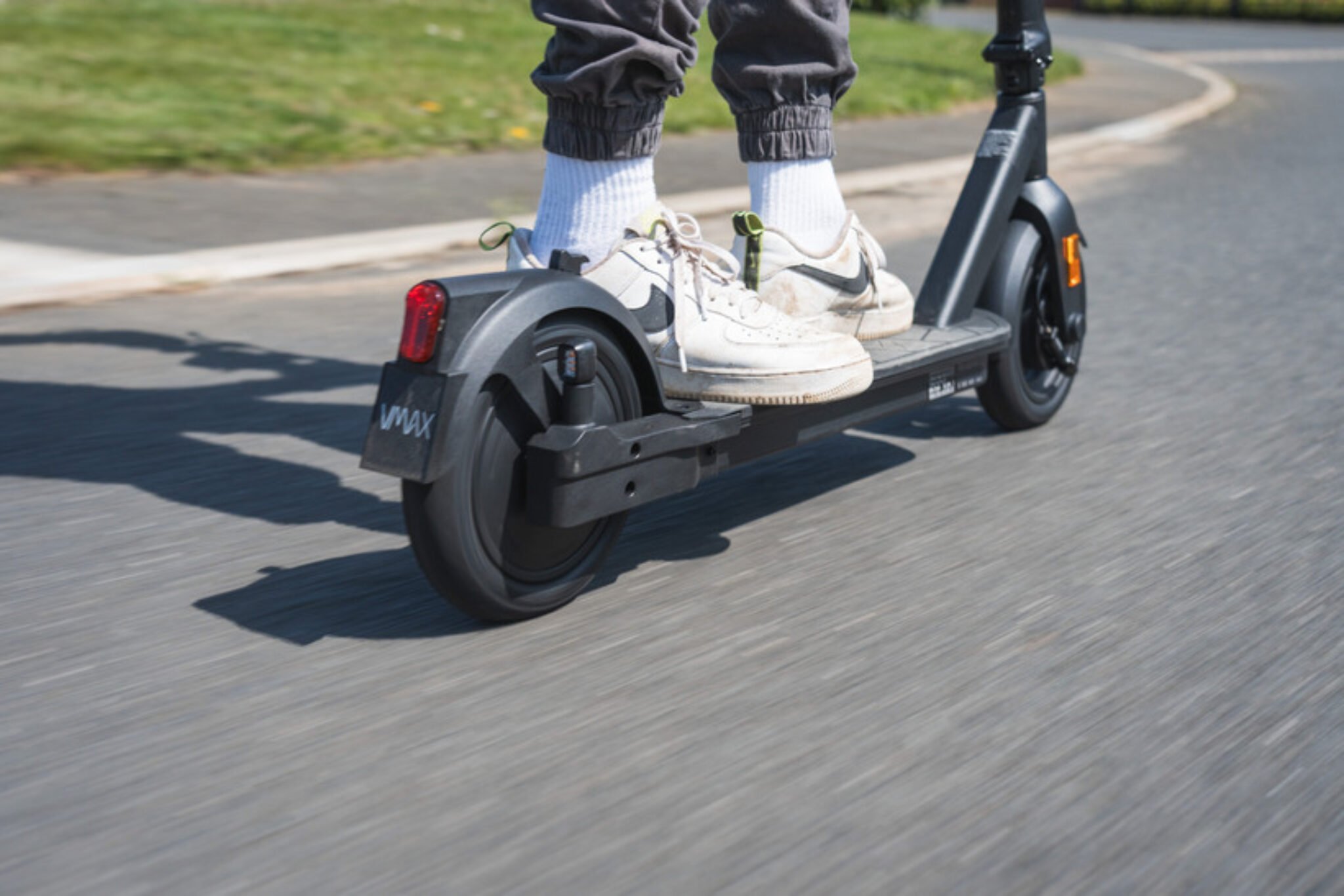 Electric Scooters For Tall Riders Up to 6ft 6" (Measured & Tested)