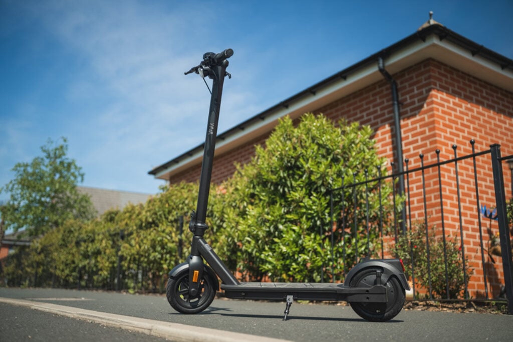 Electric Scooters For Tall Riders Up to 6ft 6" (Measured & Tested)